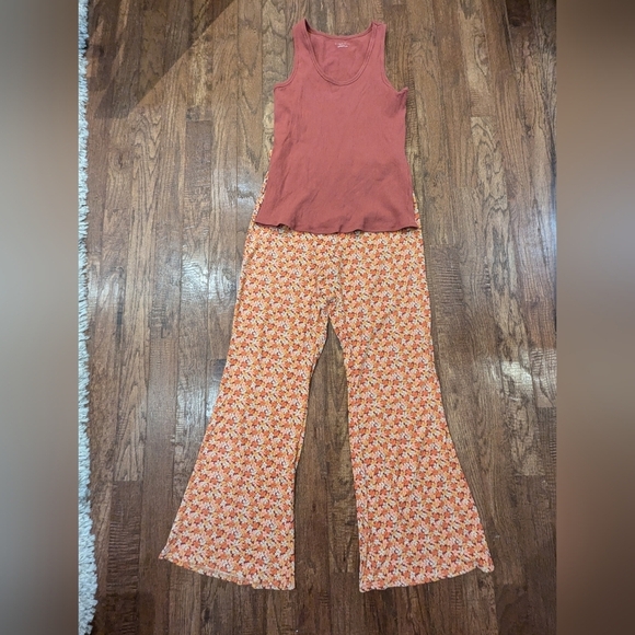 Arula Floral-print ribbed knit pants High waist.Fitted silhouette. Flare Sz 0x - Picture 12 of 14